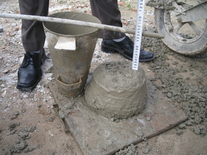 SELFILL - 2010R Phụ gia siêu dẻo và giảm nước cho bê tông